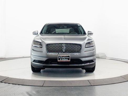 Used 2023 Lincoln Nautilus Reserve AWD/4WD image 2