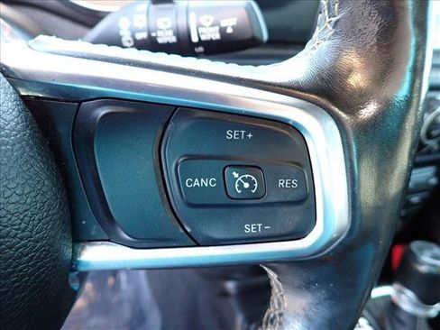 Used 2020 Jeep Wrangler Unlimited Sahara image 15