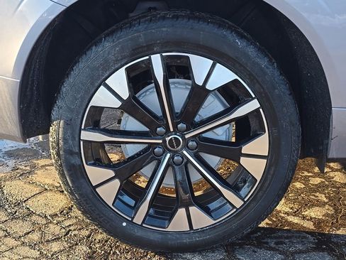 New 2026 Volvo XC60 B5 Plus w/ Climate Package AWD/4WD image 6