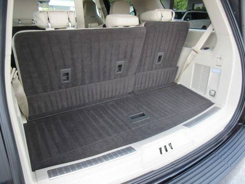 Used 2021 Lincoln Navigator Reserve w/ Luxury Package AWD/4WD image 19