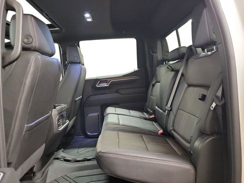 Used 2024 Chevrolet Silverado 1500 High Country w/ High Country Premium Package image 21