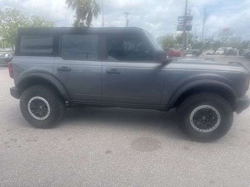 Used 2022 Ford Bronco 4-Door w/ Sasquatch Package image 2
