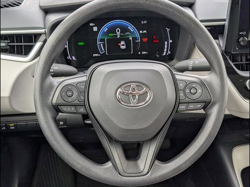Used 2026 Toyota Corolla LE image 12