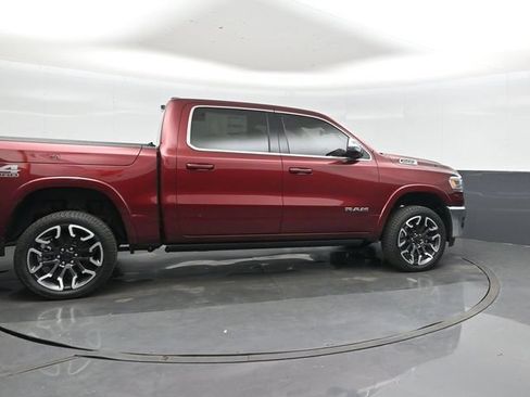 Used 2025 RAM 1500 Limited AWD/4WD image 32