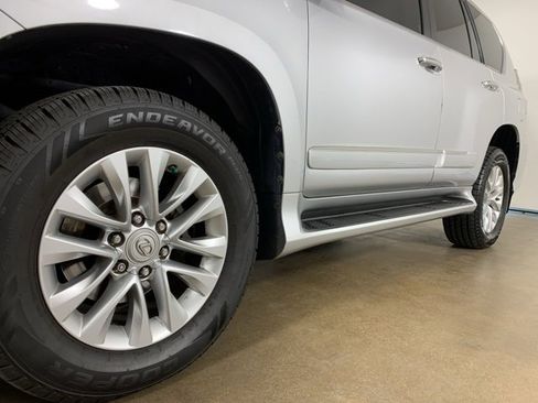 Used 2014 Lexus GX 460 image 40