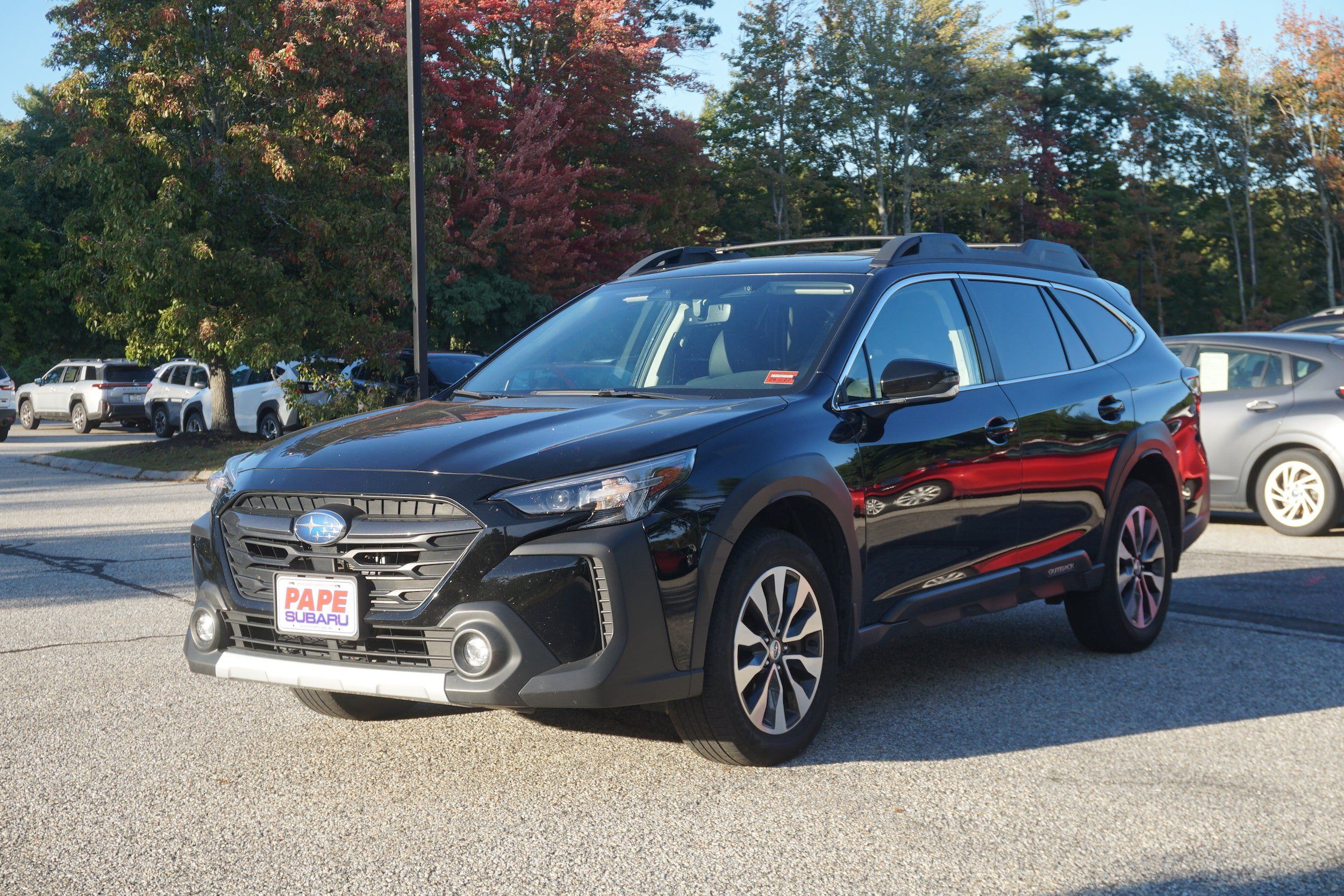 Used 2025 Subaru Outback Limited AWD/4WD image 1