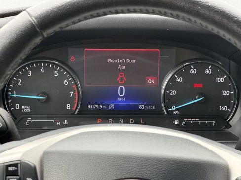 Used 2024 Ford Explorer XLT AWD/4WD image 16
