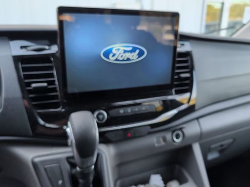 Used 2023 Ford Transit 350 XLT image 8