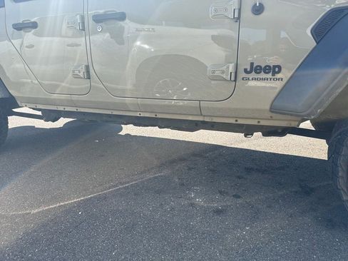 Used 2020 Jeep Gladiator Sport w/ Quick Order Package 24S image 15