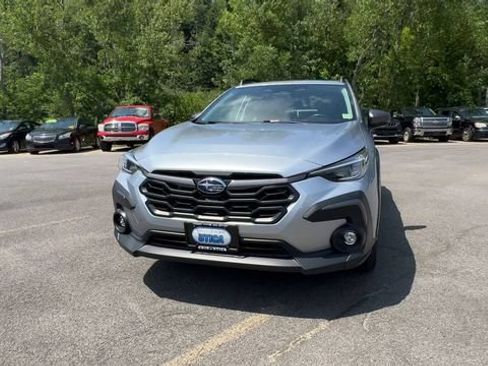 Used 2024 Subaru Crosstrek 2.5i Limited AWD/4WD image 3