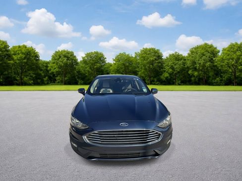 Used 2019 Ford Fusion SE w/ Equipment Group 151A FWD image 7