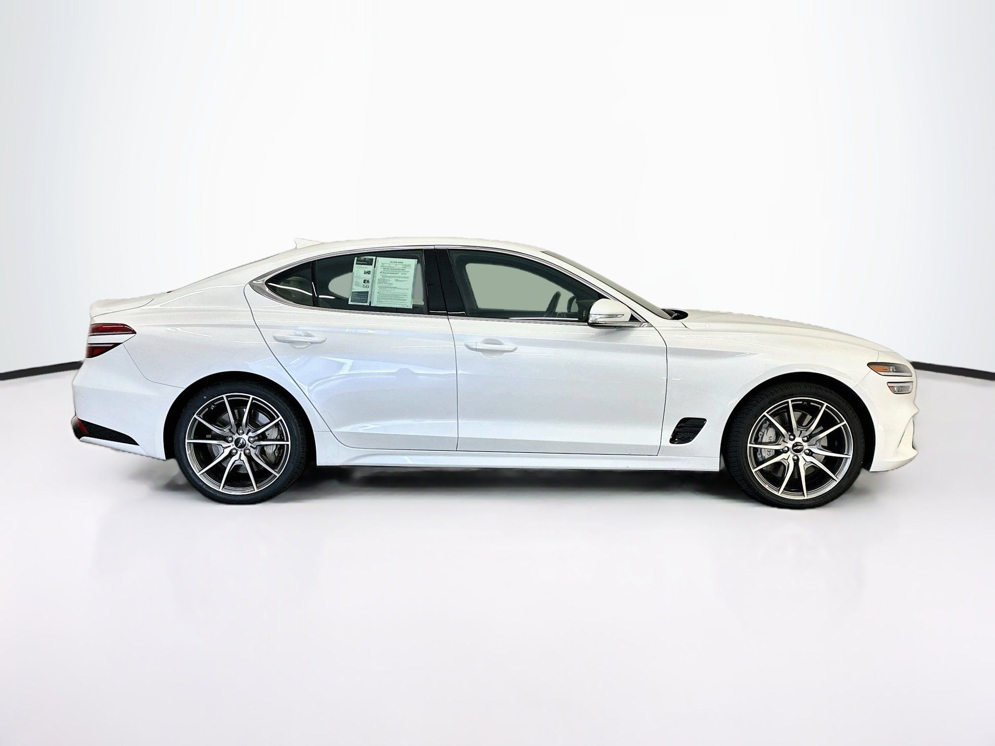 Used 2025 Genesis G70 2.5T AWD/4WD image 10