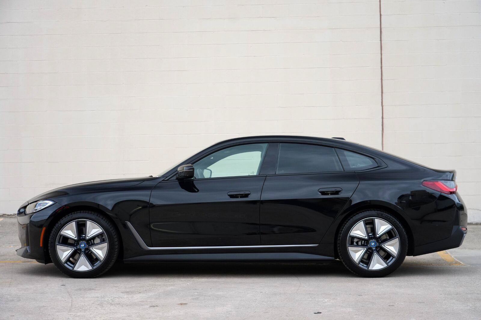 Used 2023 BMW i4 eDrive35 w/ Premium Package RWD image 9