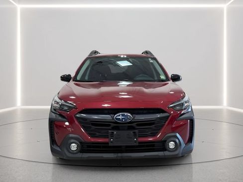 Certified 2025 Subaru Outback Premium AWD/4WD image 4