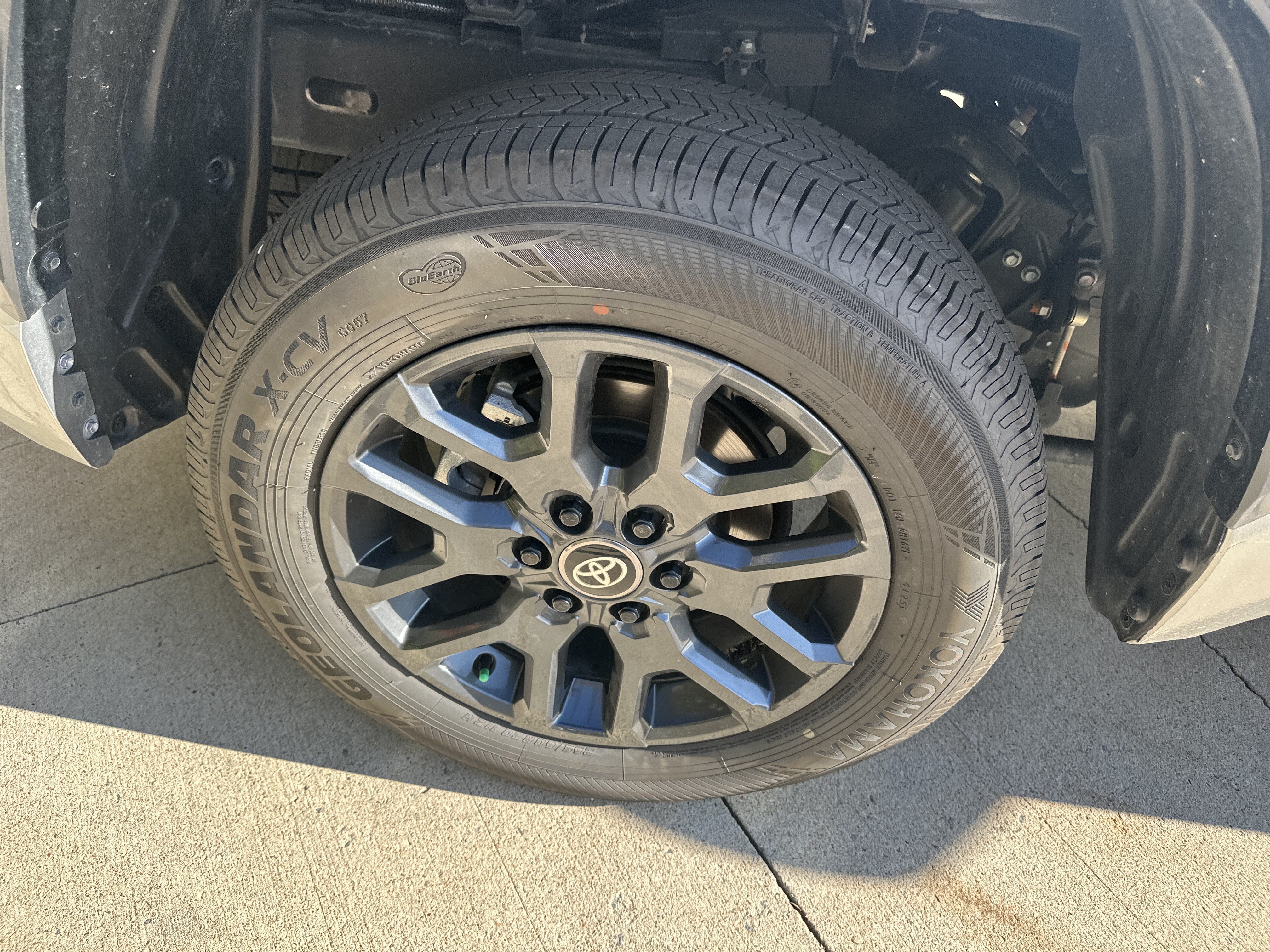 Used 2026 Toyota Tundra Platinum AWD/4WD image 32