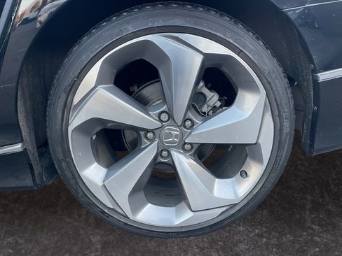 Used 2020 Honda Accord Touring image 14