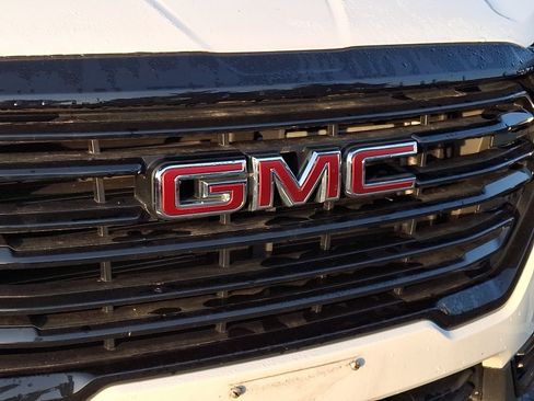 Used 2023 GMC Terrain SLT w/ Elevation Edition AWD/4WD image 7