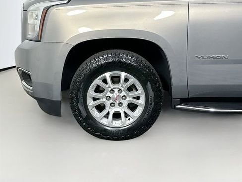 Used 2019 GMC Yukon SLE image 32