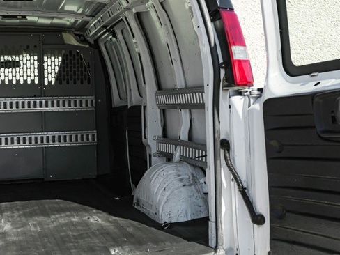 Used 2020 Chevrolet Express 2500 image 50