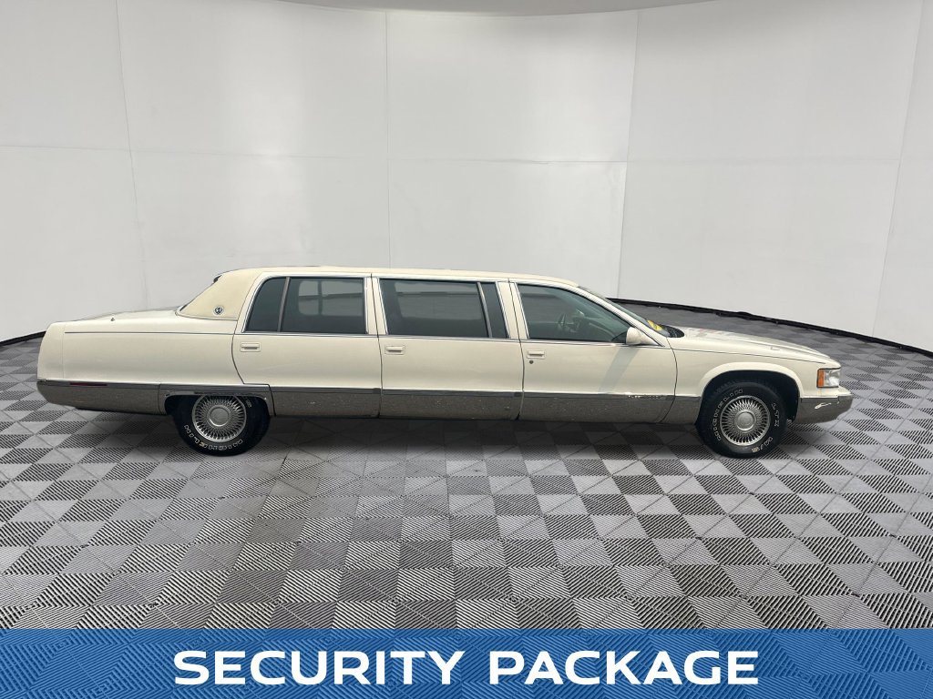 Used 1995 Cadillac Fleetwood Brougham RWD image 7