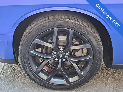 Used 2019 Dodge Challenger SXT w/ Blacktop Package RWD image 12