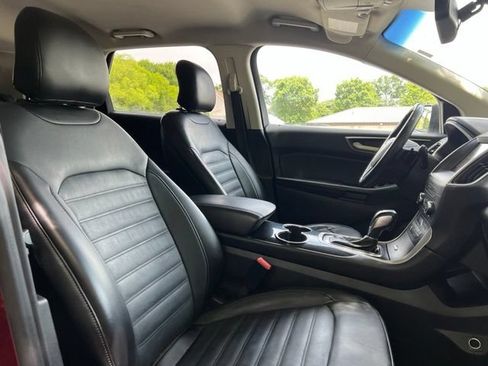 Used 2016 Ford Edge SEL w/ Equipment Group 201A AWD/4WD image 22