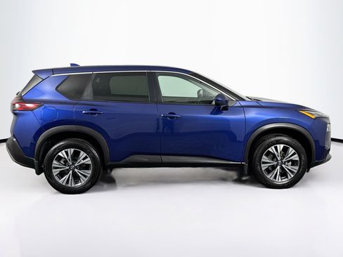 Used 2022 Nissan Rogue SV image 12