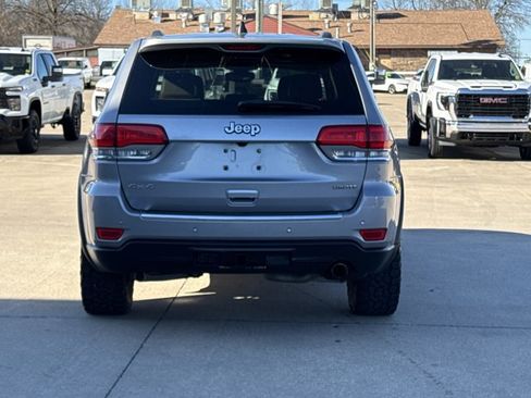 Used 2019 Jeep Grand Cherokee Limited w/ Luxury Group II image 4