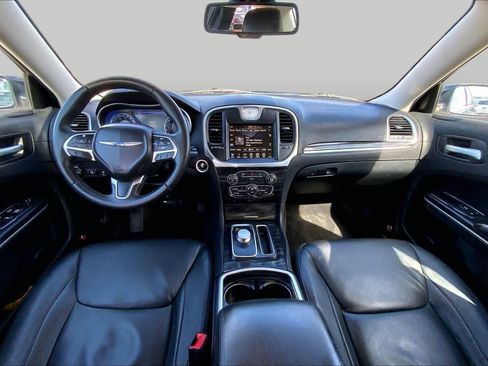 Used 2016 Chrysler 300 Limited RWD image 16