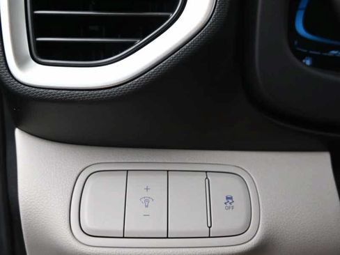 New 2026 Hyundai Venue SEL FWD image 22