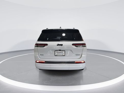 New 2026 Jeep Grand Cherokee L Limited AWD/4WD image 7