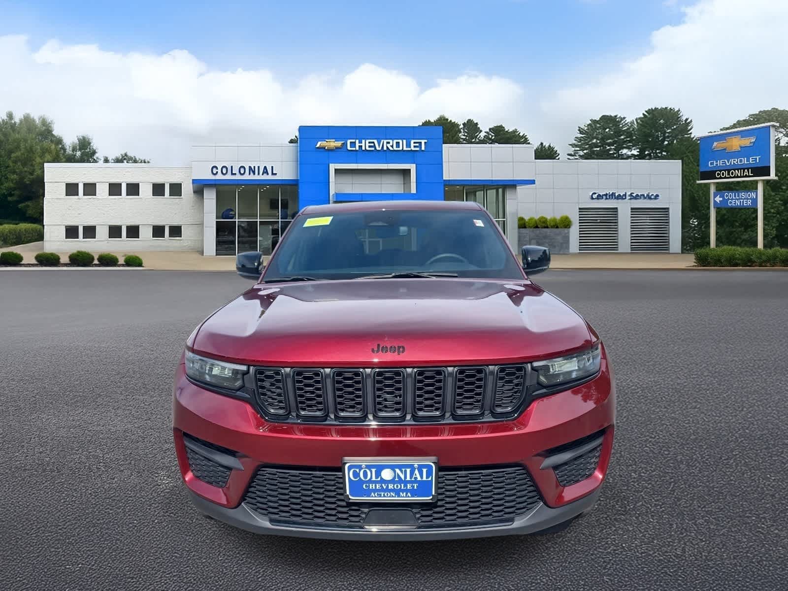 Used 2023 Jeep Grand Cherokee Altitude AWD/4WD image 23