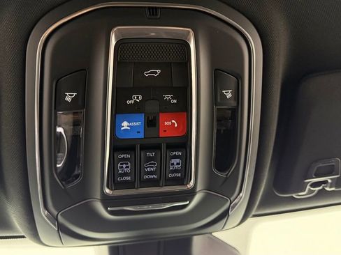 New 2026 Jeep Grand Cherokee L Limited AWD/4WD image 25