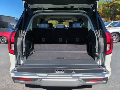 New 2025 Ford Expedition Platinum w/ Platinum Ultimate Package image 13