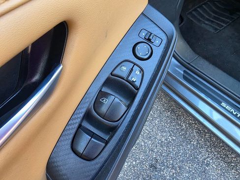 Used 2021 Nissan Sentra SV w/ SV Premium Package image 10