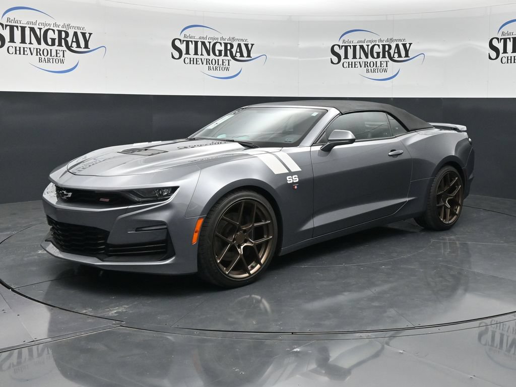 Used 2020 Chevrolet Camaro SS RWD image 4