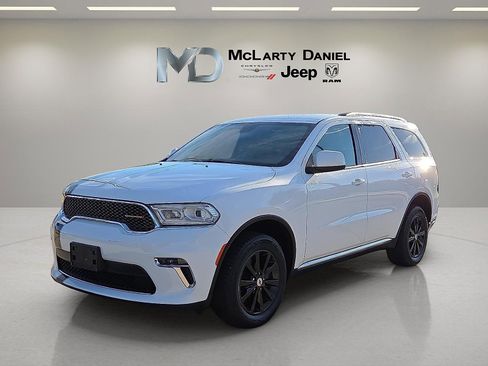 Used 2022 Dodge Durango SXT image 2