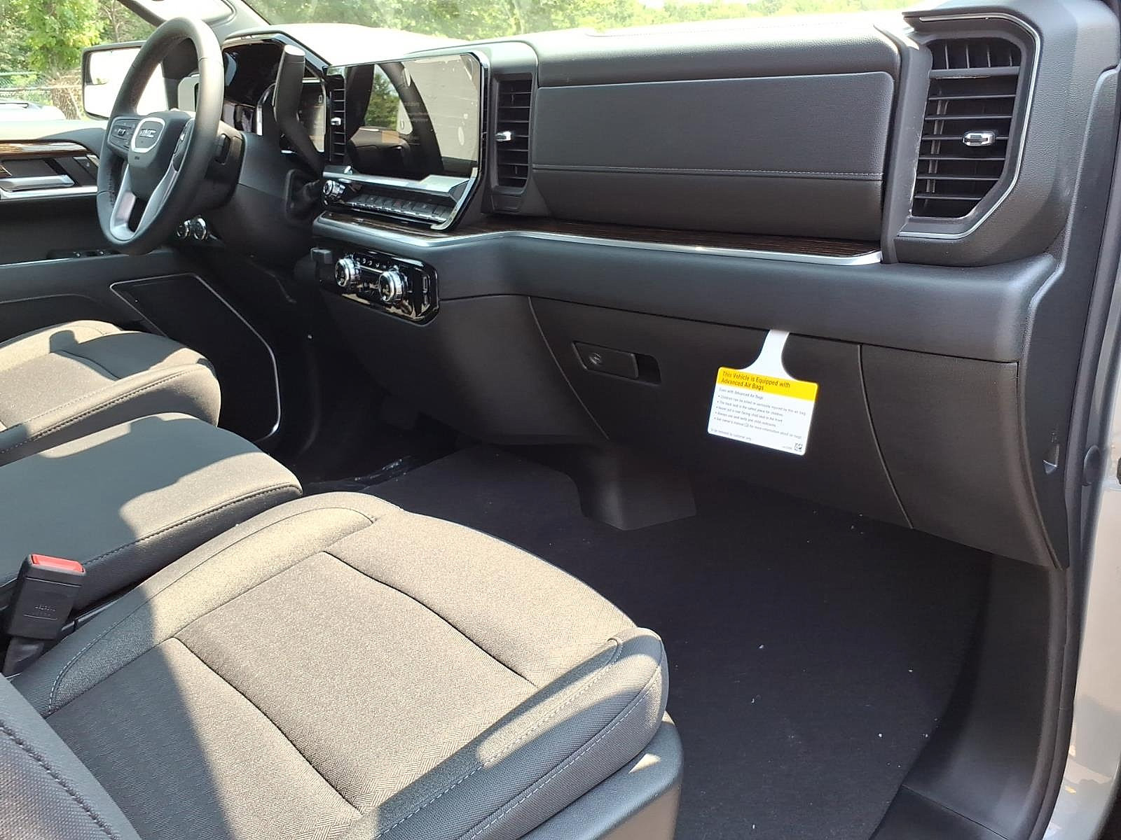 New 2026 GMC Sierra 1500 Elevation w/ Elevation Select Package AWD/4WD image 9