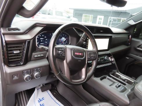 Used 2024 GMC Sierra 2500 AT4 w/ AT4 Premium Plus Package image 32