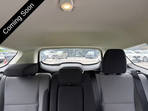 Used 2016 Ford Escape SE w/ Equipment Group 201A FWD image 18