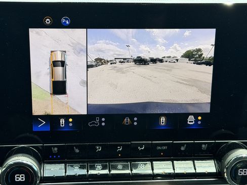 Used 2023 Chevrolet Colorado Z71 w/ Z71 Convenience Package 2 AWD/4WD image 12