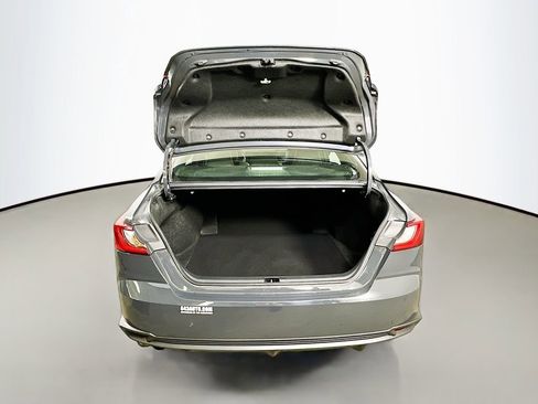 Used 2025 Toyota Camry SE image 32