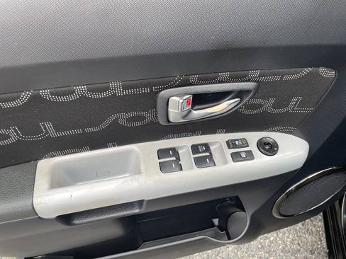 Used 2012 Kia Soul + FWD image 9