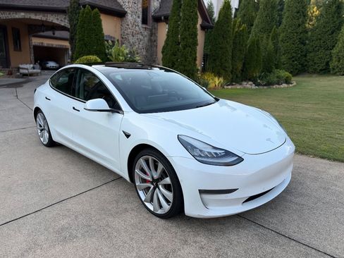 Used 2019 Tesla Model 3 Long Range AWD/4WD image 4