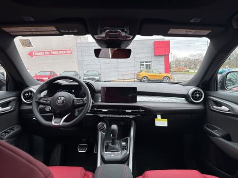 New 2026 Alfa Romeo Tonale Veloce w/ Quick Order Package 23H Volce image 13