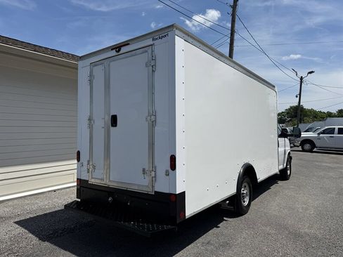 Used 2023 GMC Savana 3500 w/ Power Convenience Package RWD image 2