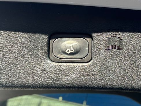 Certified 2022 Ford Edge Titanium w/ Equipment Group 301A image 8