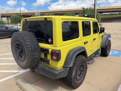 Used 2023 Jeep Wrangler Unlimited Sport AWD/4WD image 3