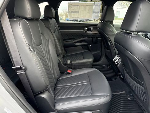 New 2025 Kia Sorento SX Prestige image 12