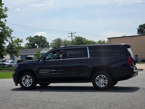 Used 2019 Chevrolet Suburban LT AWD/4WD image 11